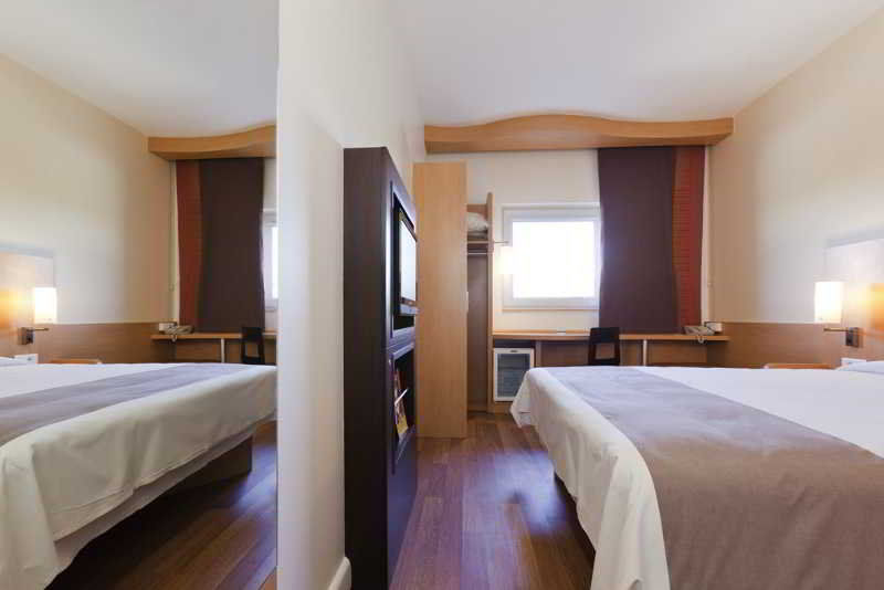 Ibis Esenyurt